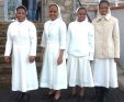 Srs de la Salette qui nous accueillent : Évelyne, Fara, Isabelle et Imelda